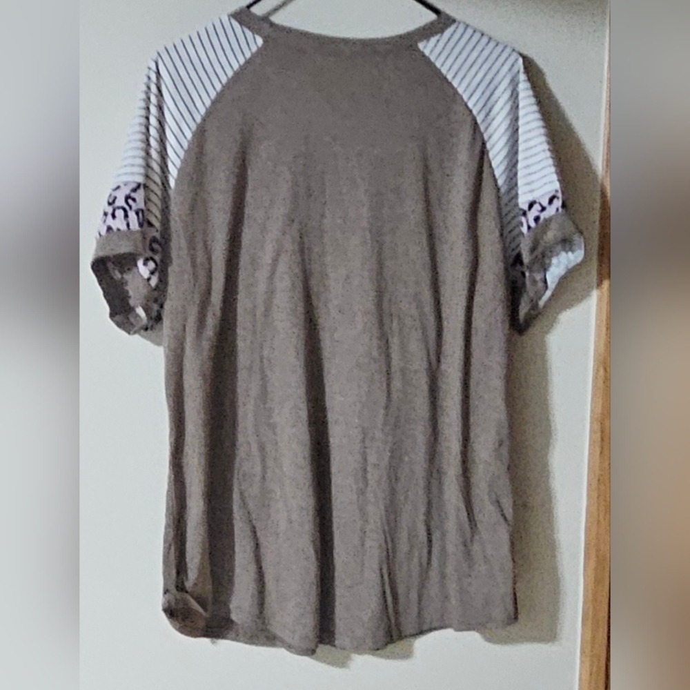 Casual Brown and White Striped Sleeve Top - Picture 2 of 3